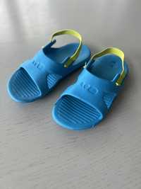 Klapki / Sandały basenowe dla dzieci Nabaiji