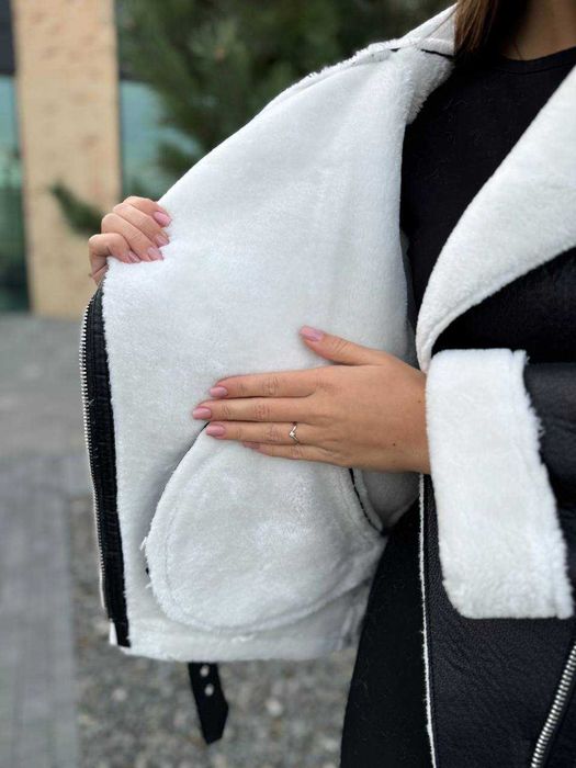 Дублянка жіноча S-XL з еко-хутром чорна білий комір до -10 градусів