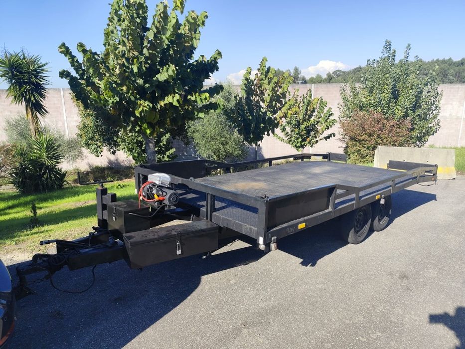 Atrelado Porta Carros