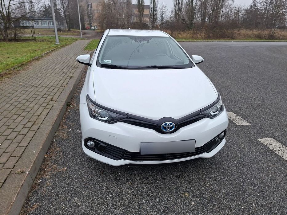 Toyota Auris TOYOTA Auris II 1,8 hybryda