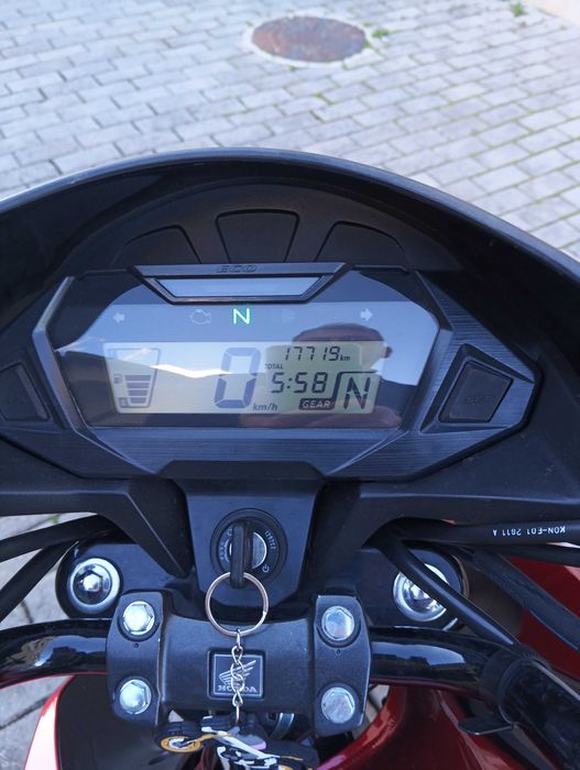 Honda Cb125f impecável