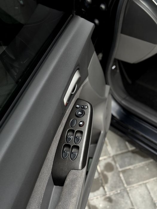 В продаже Honda Civic 2008 года 1.3 гибрид