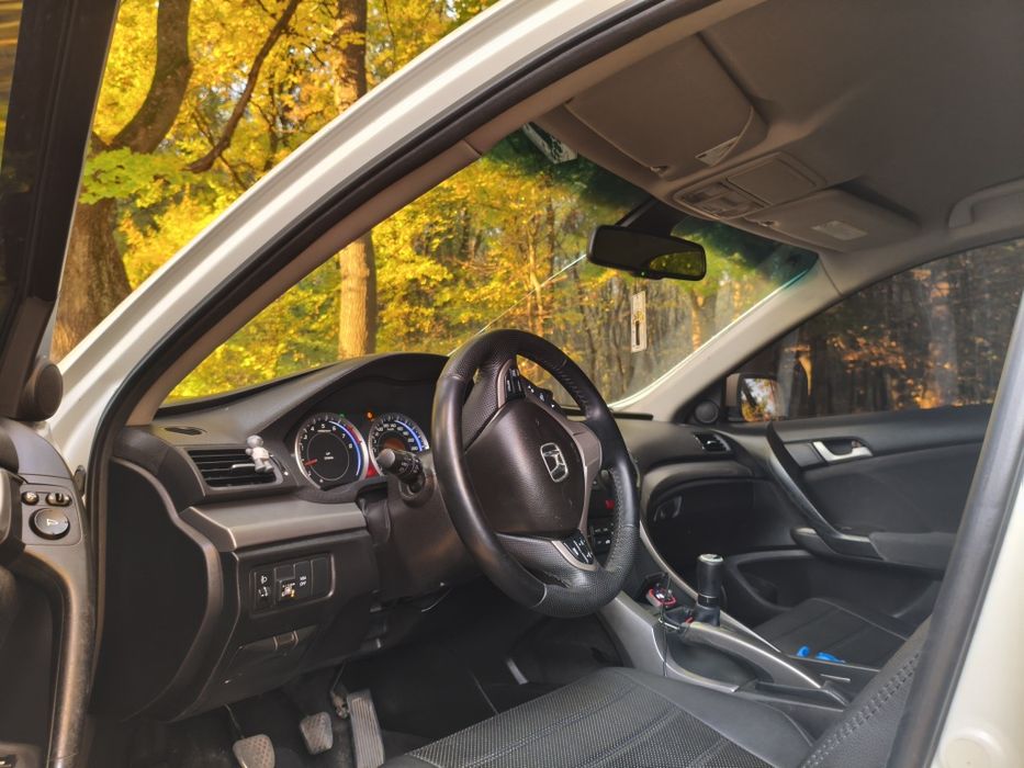 Продам Хонда акорд 8