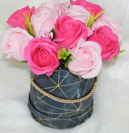 Flower Box kwiaty róże na prezent 11 róż 2 kolory