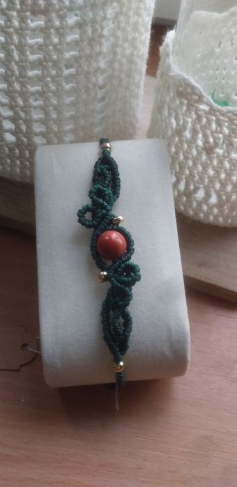 Bransoletka makrama w pięknym odcieniu zieleni