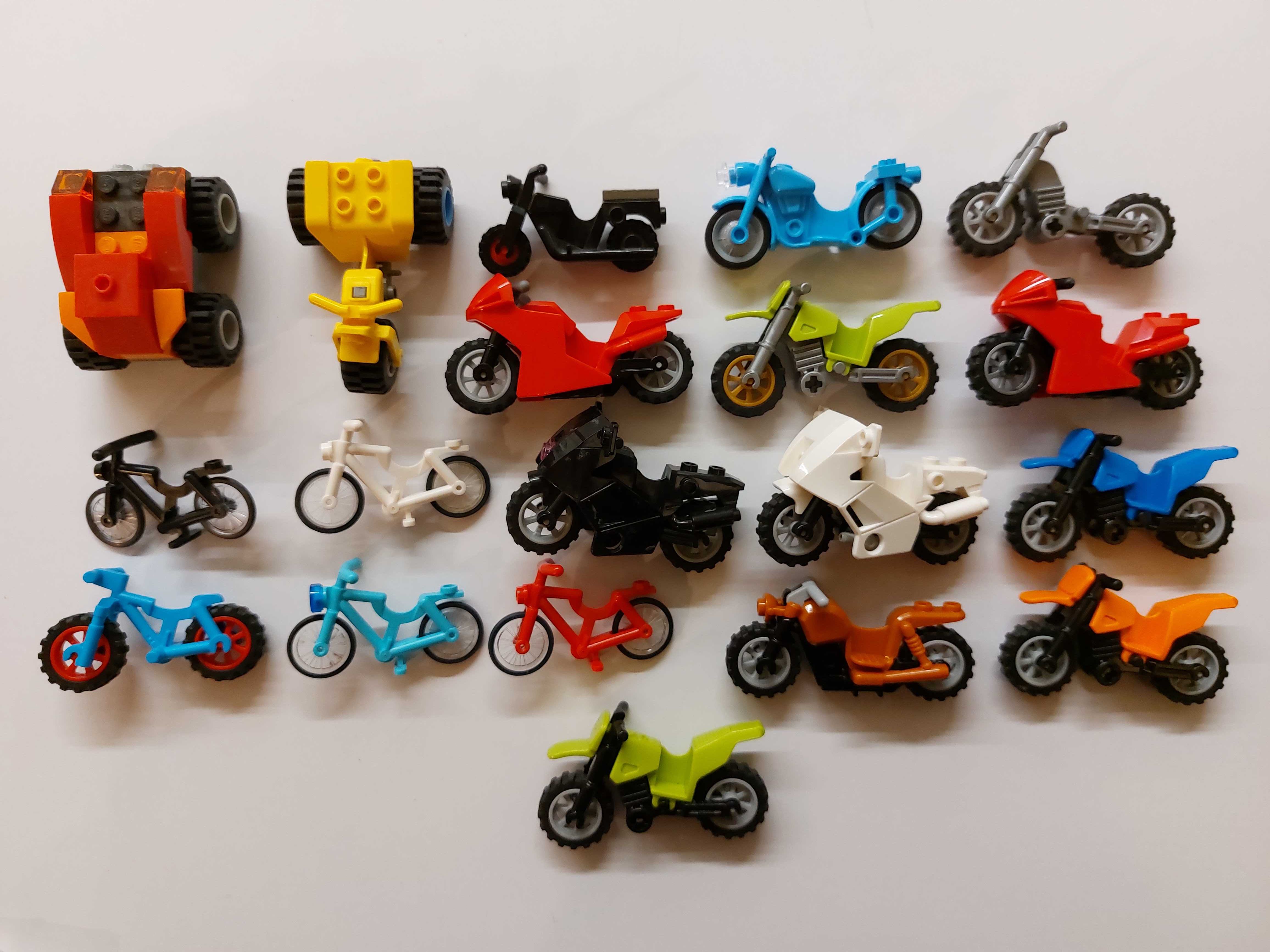 Lego motorki, skutery, rowery.