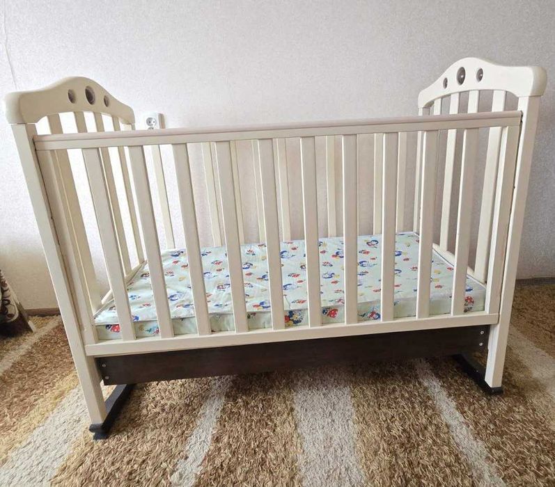 Дитяче ліжечко "Соня"