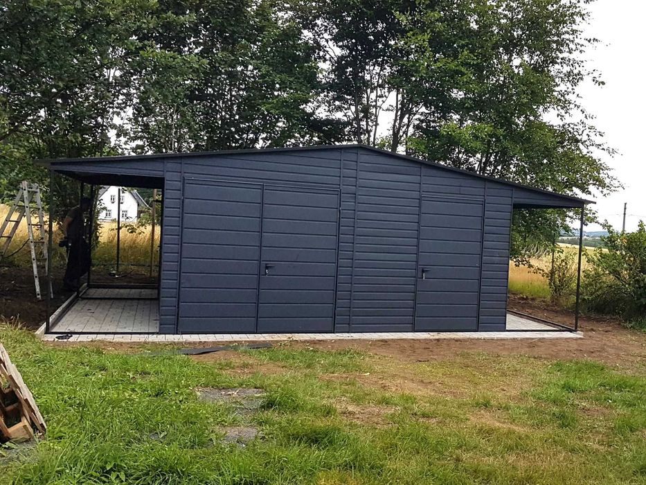 Blaszany montowany garaż 7x6m – ciemny grafit matowy