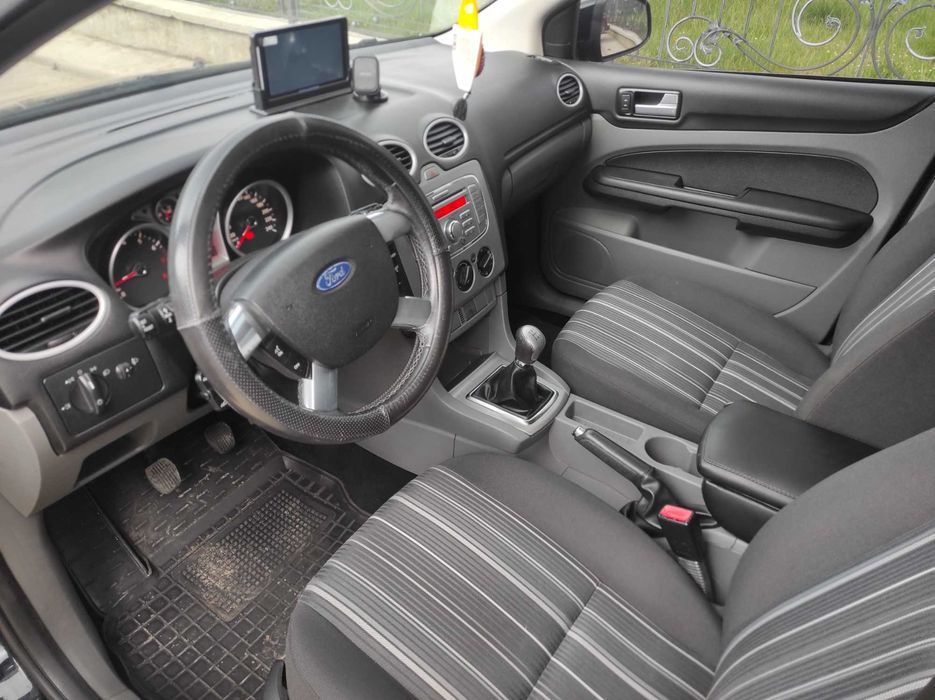 Продаю Ford Focus 2 універсал 1,6 бензин. Хороший стан