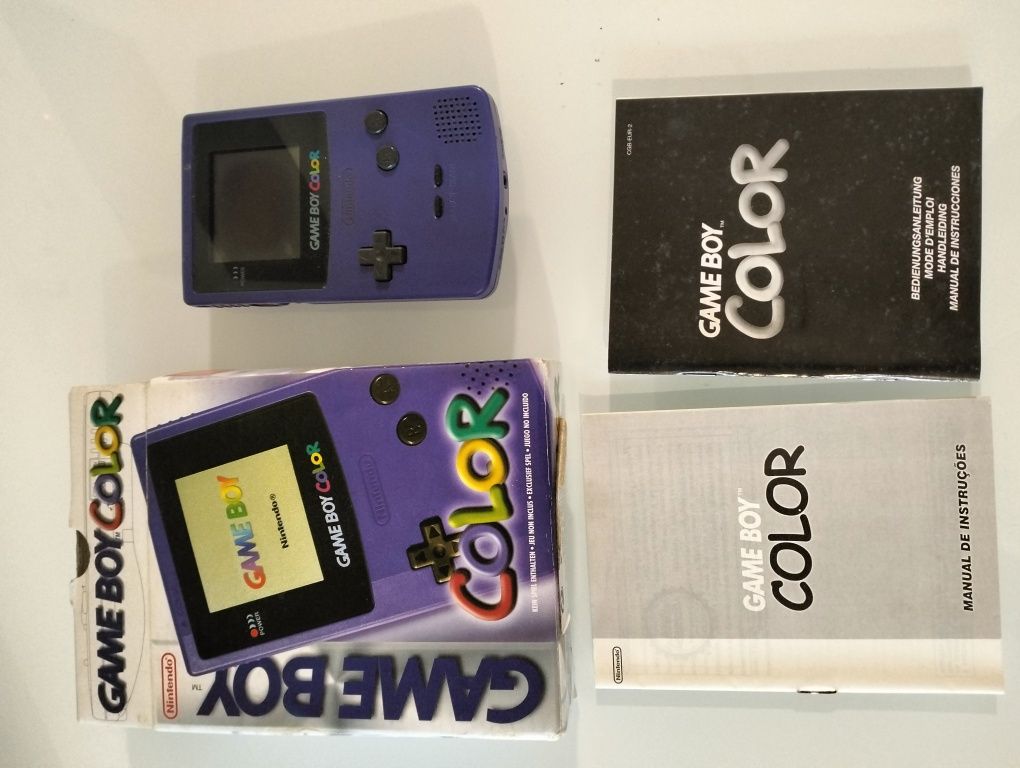 Game Boy color com caixa