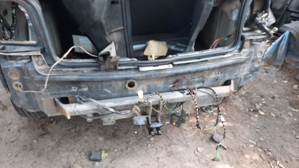 Фаркоп на Volkswagen Golf 4 (1996-2003) Хетчбек \ Універсал