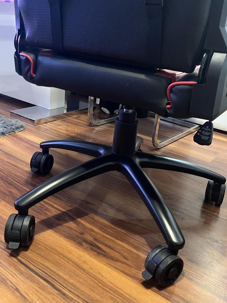 Fotel Genesis Nitro 880