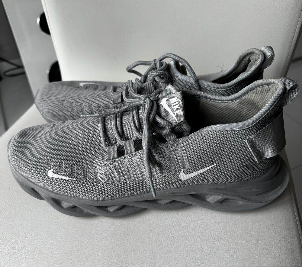 Buty Nike lekkie z siateczki roz 46