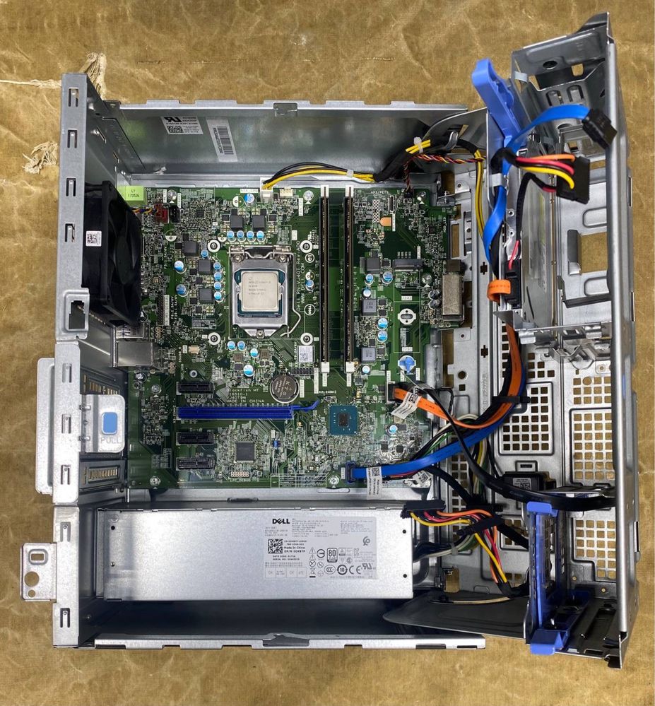 DELL OptiPlex 3050 TWR / i3 6100 / 8GB