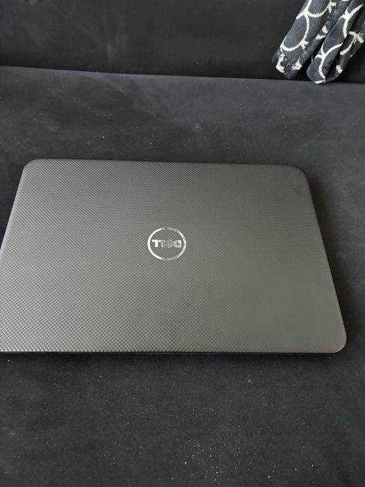 Laptop DELL Inspiron 3521