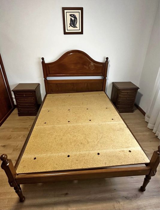 Cama + Mesas de Cabeceira + Colchão