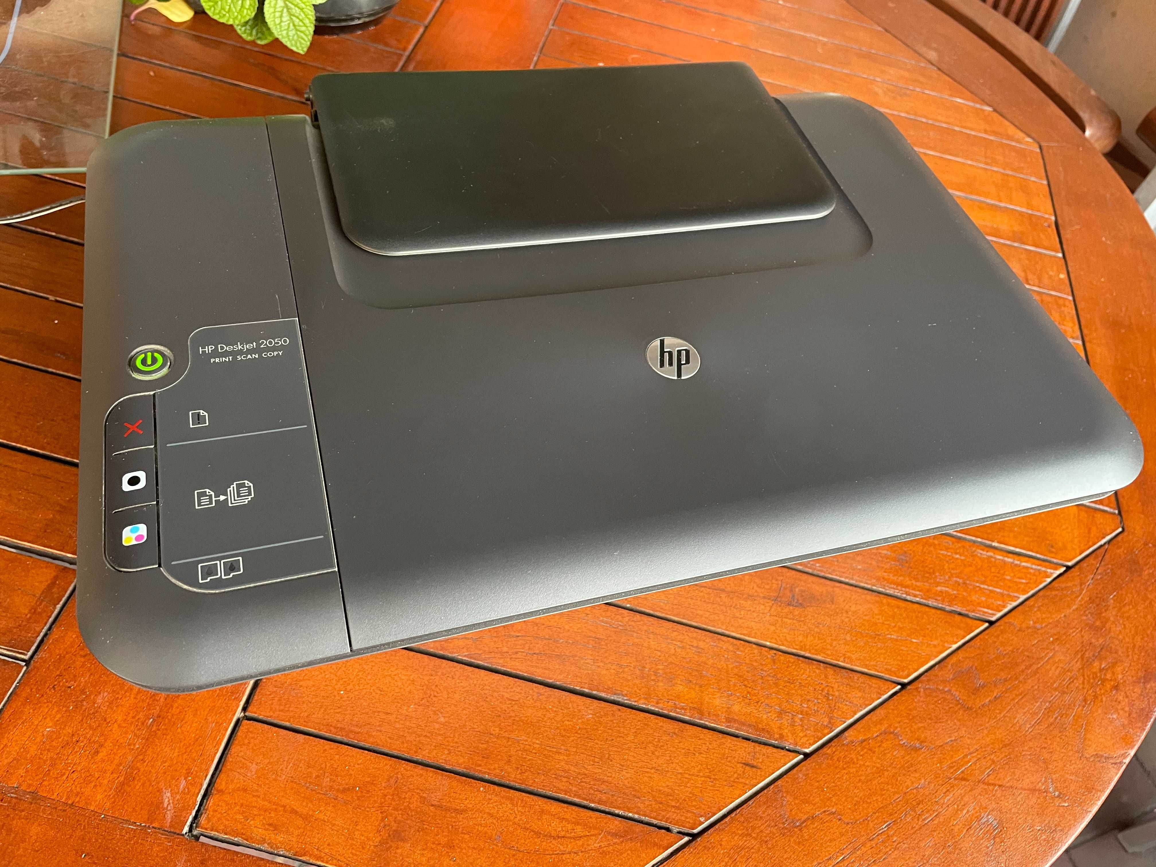 Drukarka (urządzenie wielofunkcyjne) HP Deskjet 2050