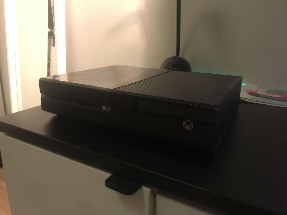 XBOX ONE + 3 Gry + Pad