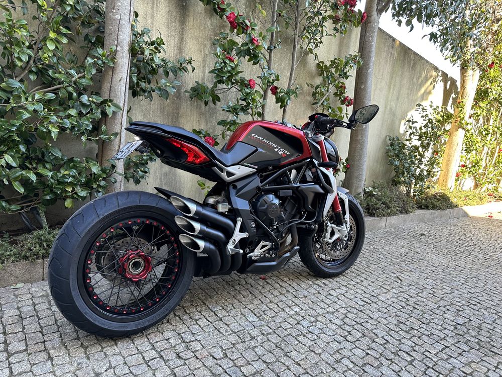 MV AGUSTA DRAGSTER 800 RR