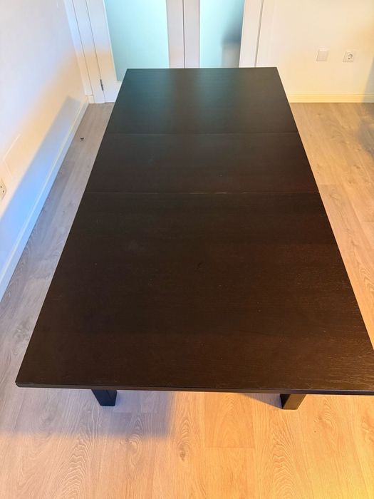 Mesa de jantar IKEA (140-220cm)