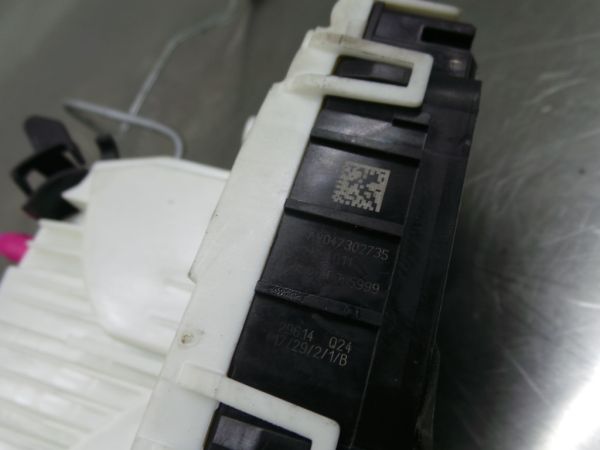 Fechadura / fecho porta trás esquerdo MERCEDES-BENZ GLA (X156)