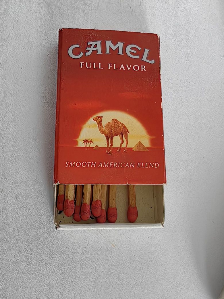 CAMEL filters Trophy  gadżety zapalniczki zapałki papierośnica. Kolekc