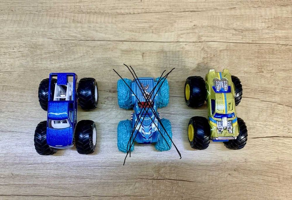 Машинки Hot Wheels Monster Trucks 9см