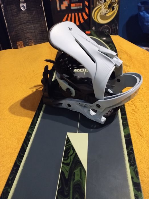 Zestaw Snowboard Rome Ravine 155 cm + Wiązania Jones Mercury M 40-43