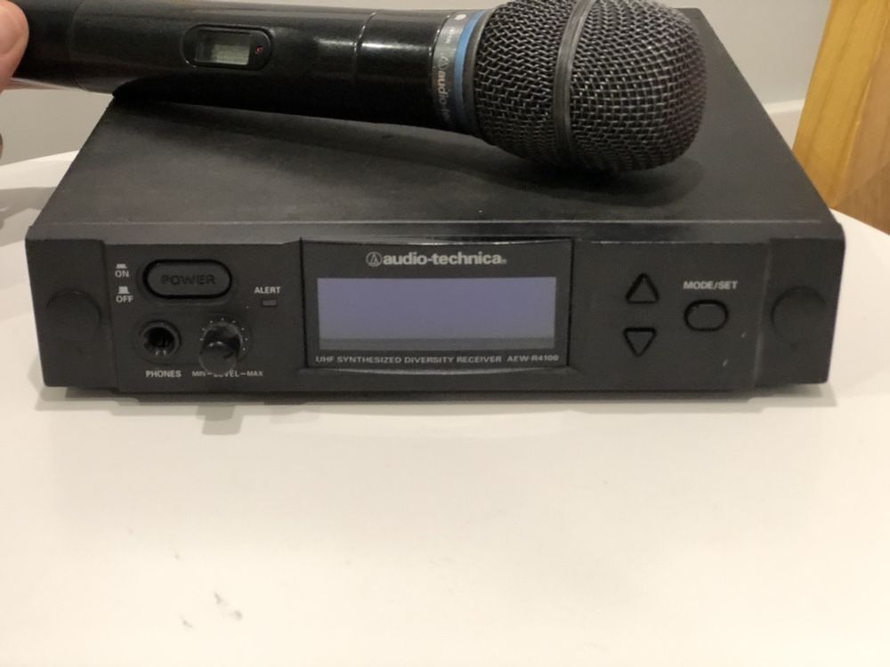 Audio Technica AEW4250 (t3300) радиомикрофон