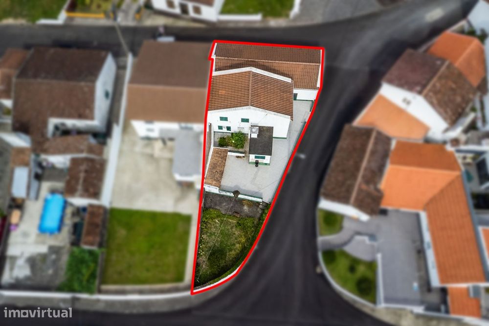 Moradia T3 - Nordeste, Algarvia