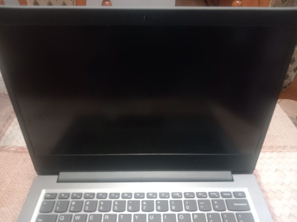 Laptop Lenovo 14 cali dysk SSD