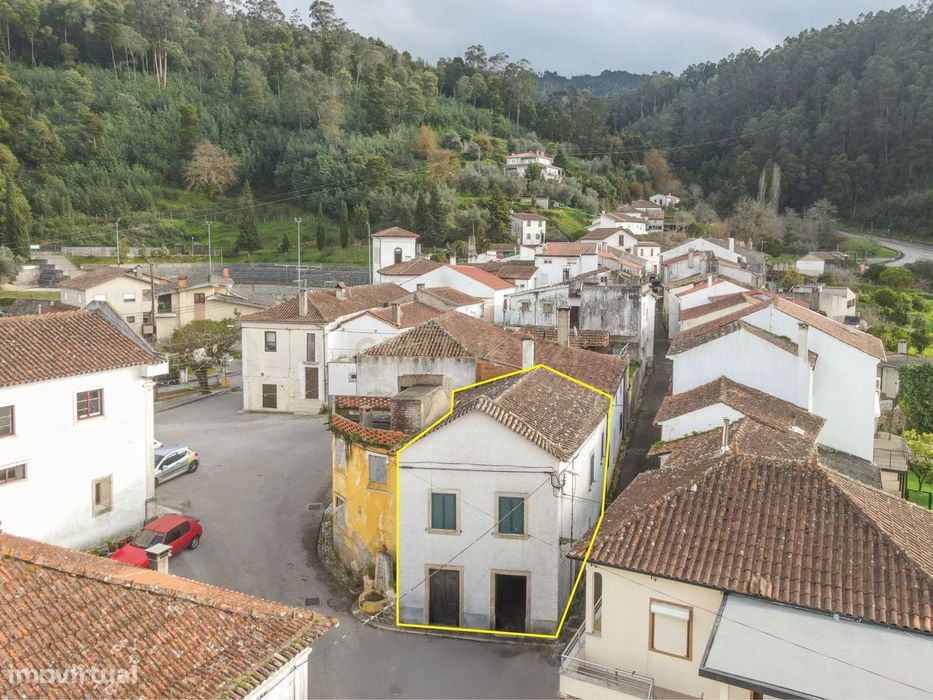 Moradia T2 - Vila Nova (Miranda do Corvo)