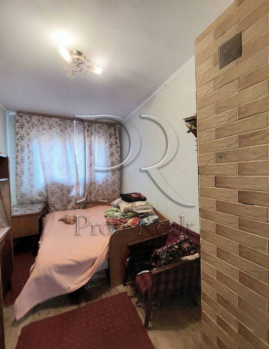 Продаж дачного будинку з ділянкою в с. Іванковичи