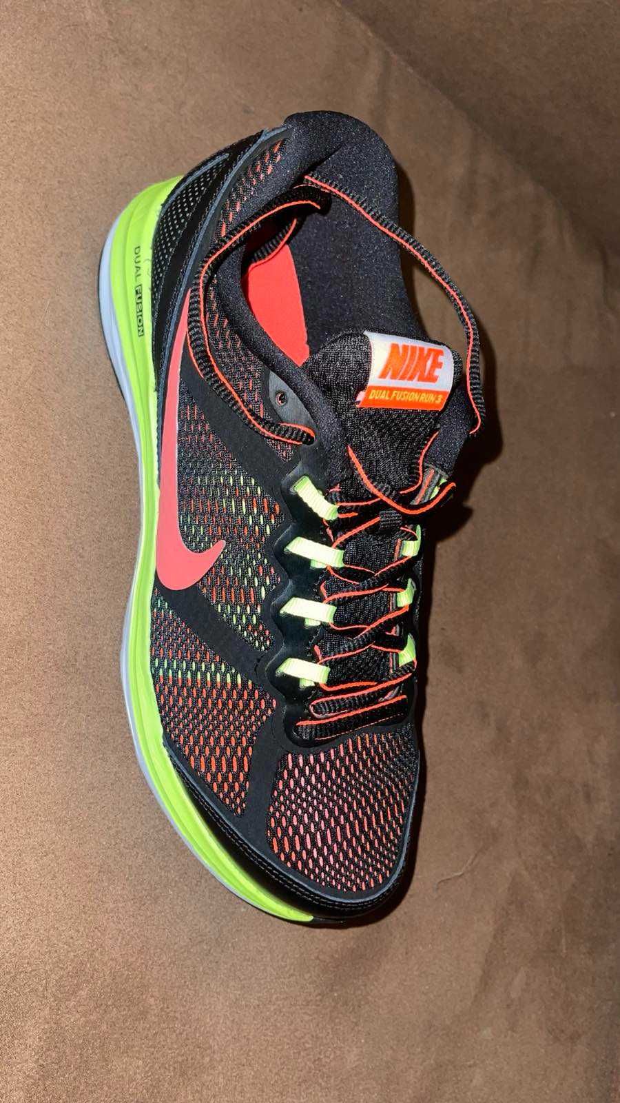 Nike Dual Fusion Run 3 654150-009
