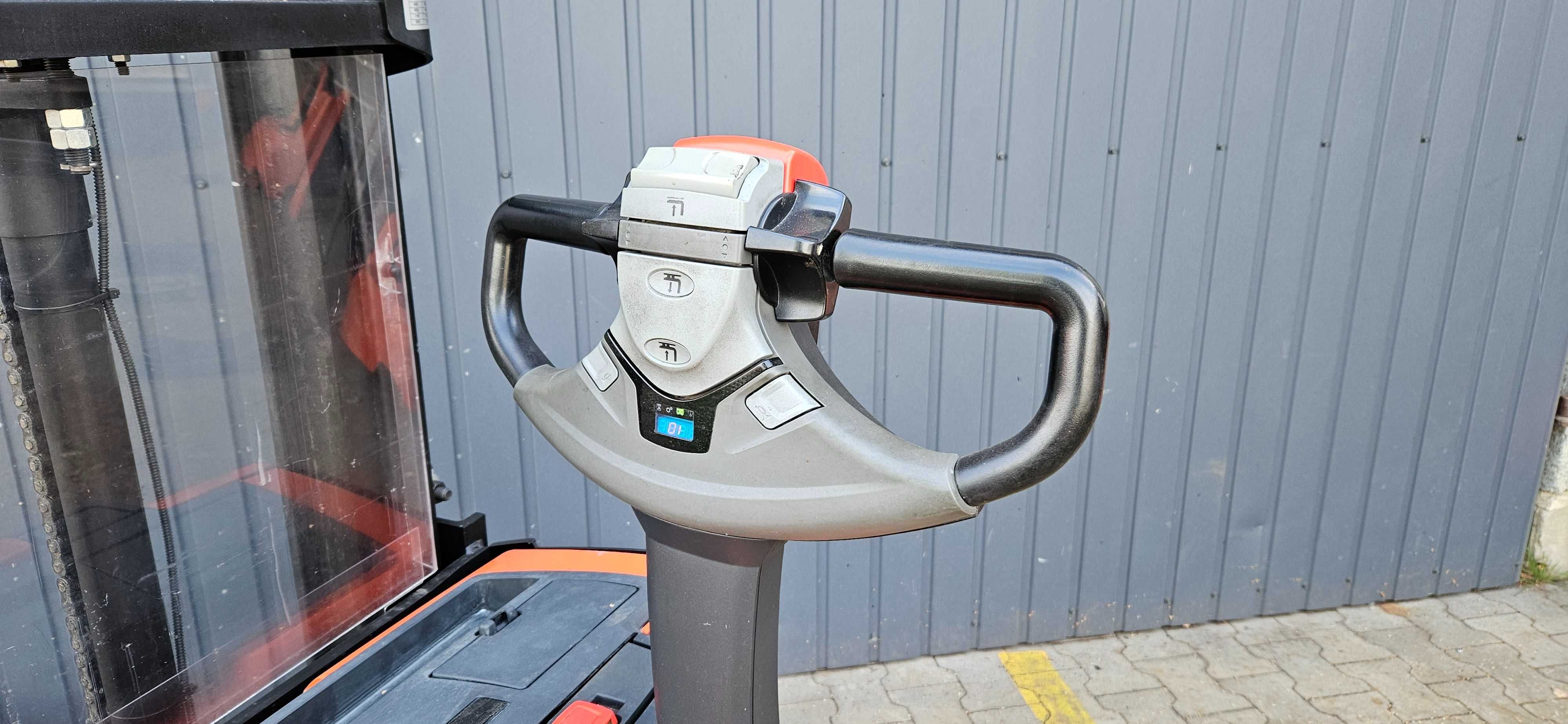 Toyota SWE 200D Nowa Bateria paletowy wózek elektryczny niski maszt BT