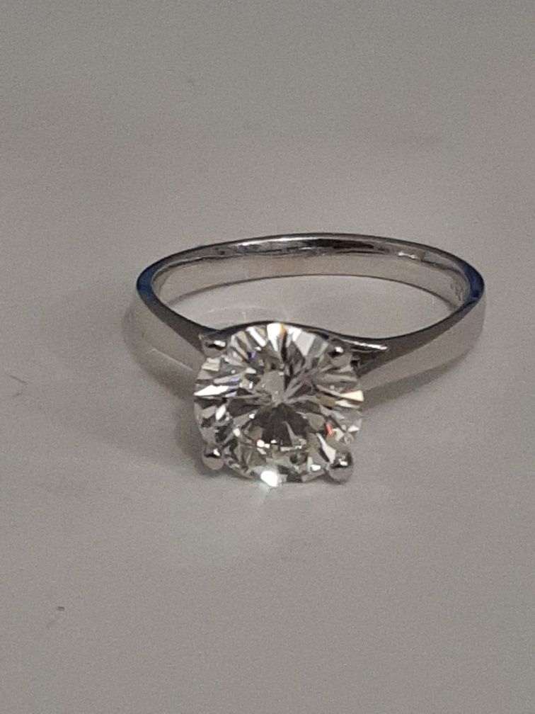 3.07 ct H/VS2 натуральный бриллиант сертификат.  Золотое кольцо.