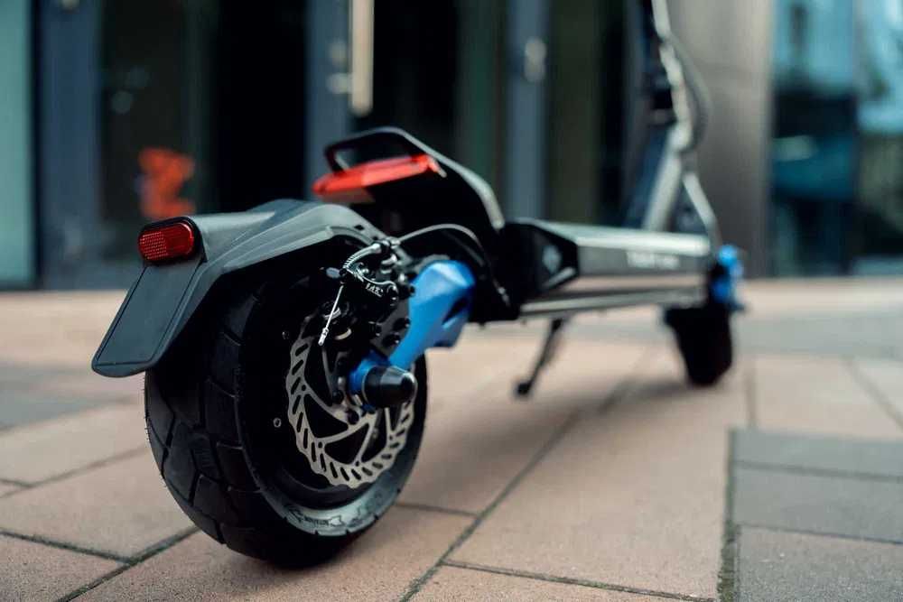 Wodoodporna hulajnoga elektryczna Hiley Tiger EVO GT - Midnight Blue