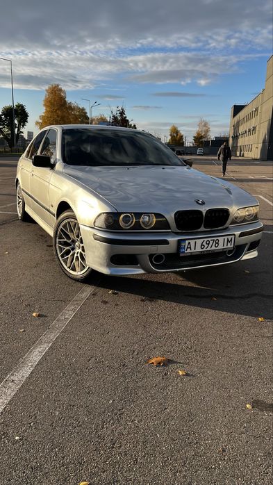 Продам BMW e39 523i