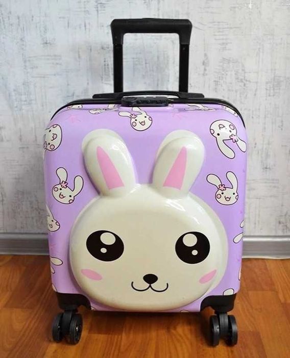 Nowa fioletowa walizka dziecięca kabinowa podróżna na kółkach