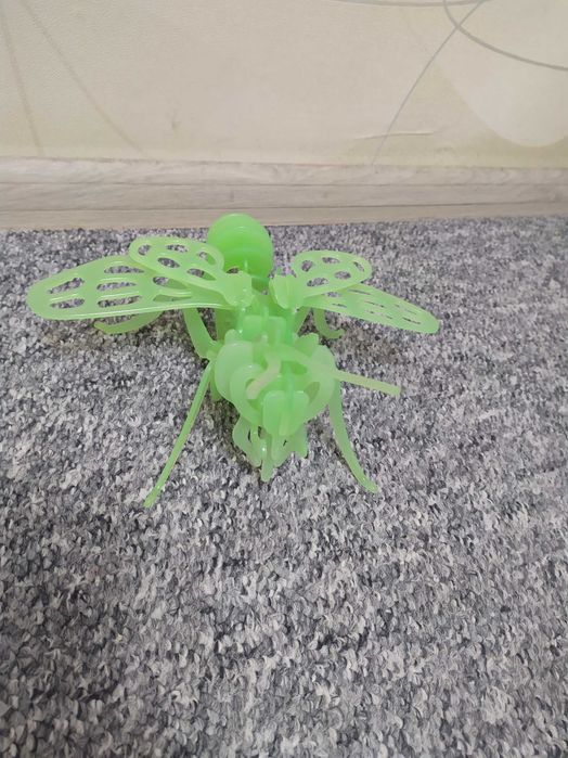 3д пазл, жук-оса, світиться