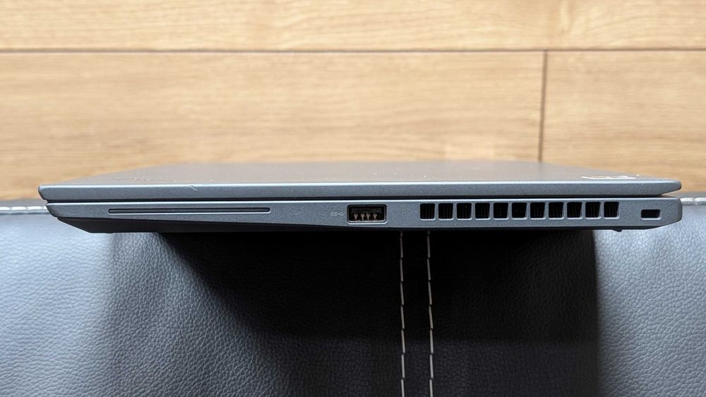 Lenovo ThinkPad T14s Gen 2 14" IPS Touch AMD Ryzen 5 Pro 5650U 16Gb