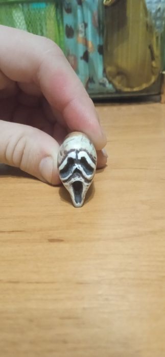 Темляк з рога оленя .
Ручна робота брилок з кості