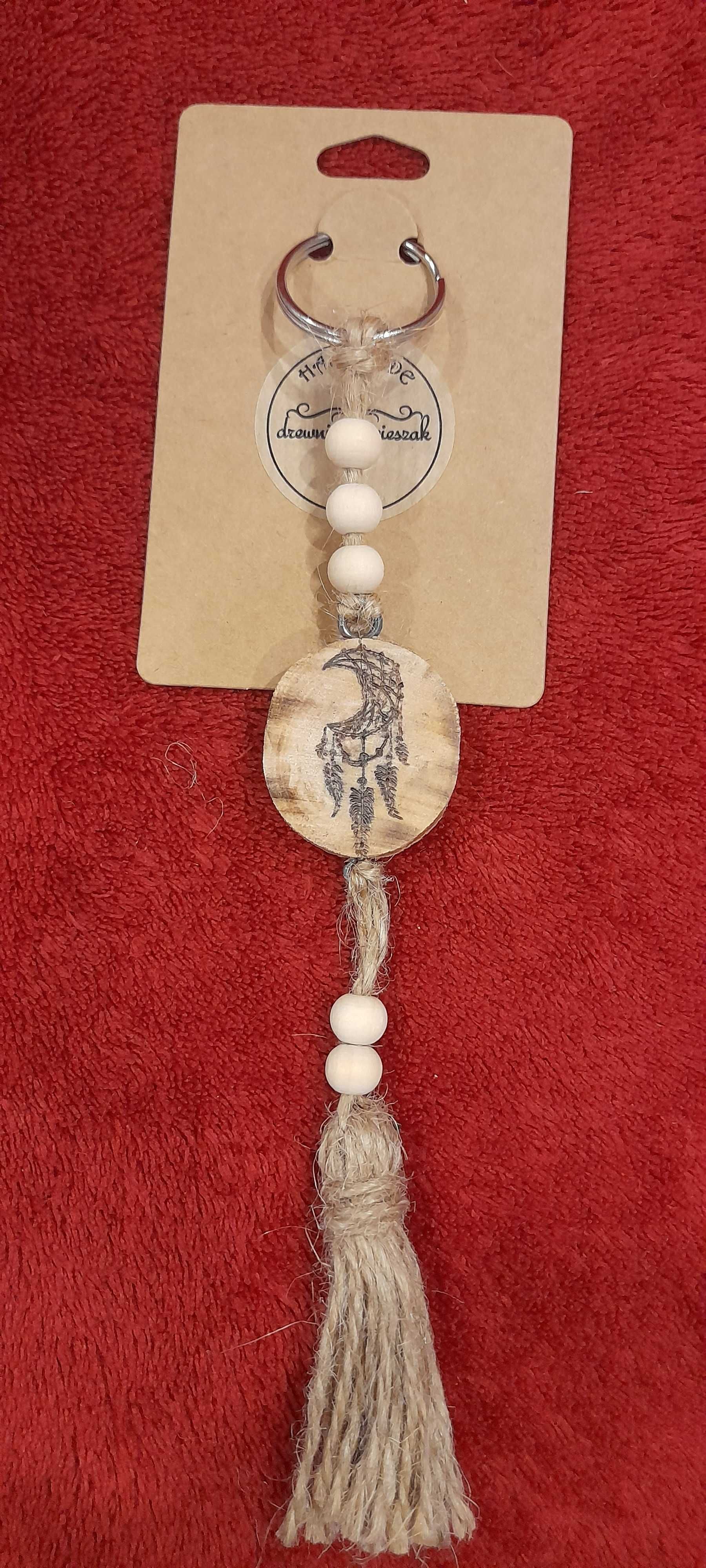 Breloczek z Wypalonym Łapaczem Snów na Plastrze Drewna - Handmade