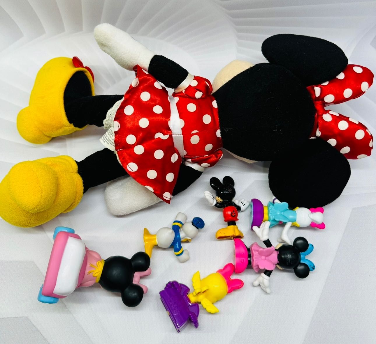 Мʼяка Мінні Маус та фігурки Дісней Minnie Mouse Disney оригінал