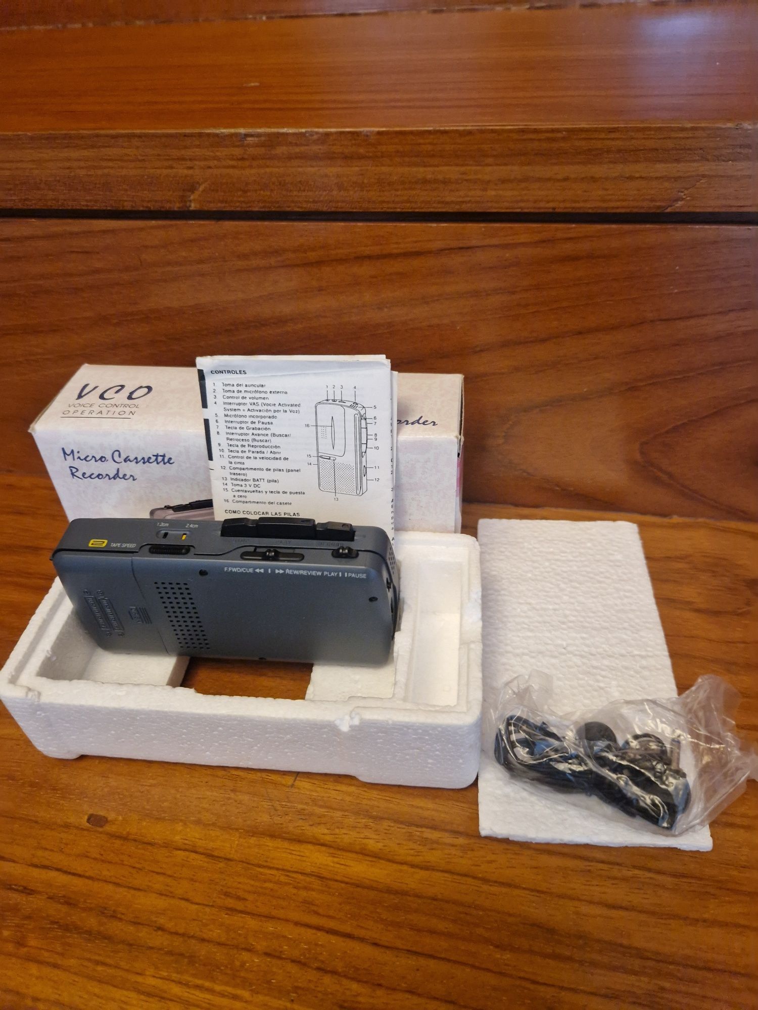 Gravador de microcassettes (som)