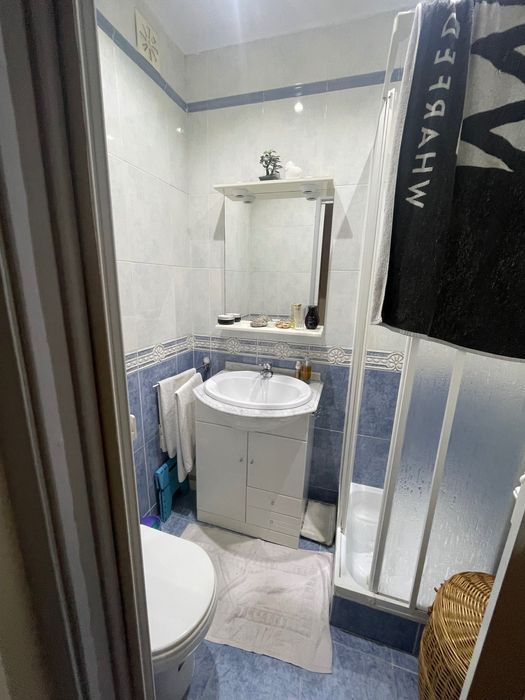 Quarto solteiro pra arrendar