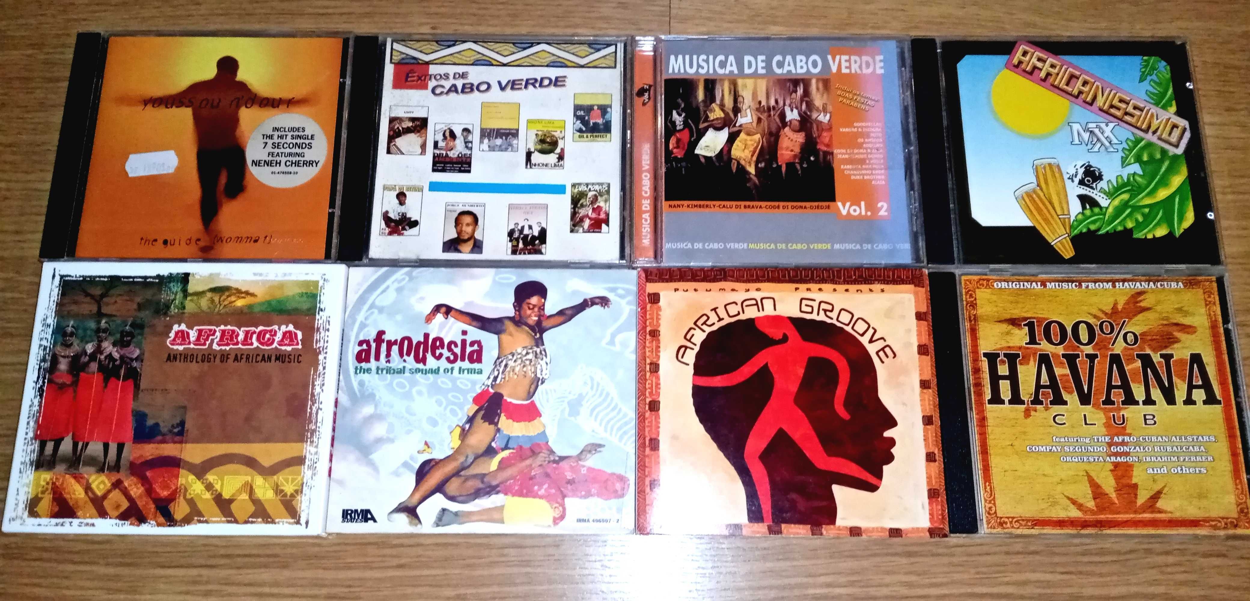 CDs e cassetes de música africana e latino-americana (LER DESCRIÇÃO)