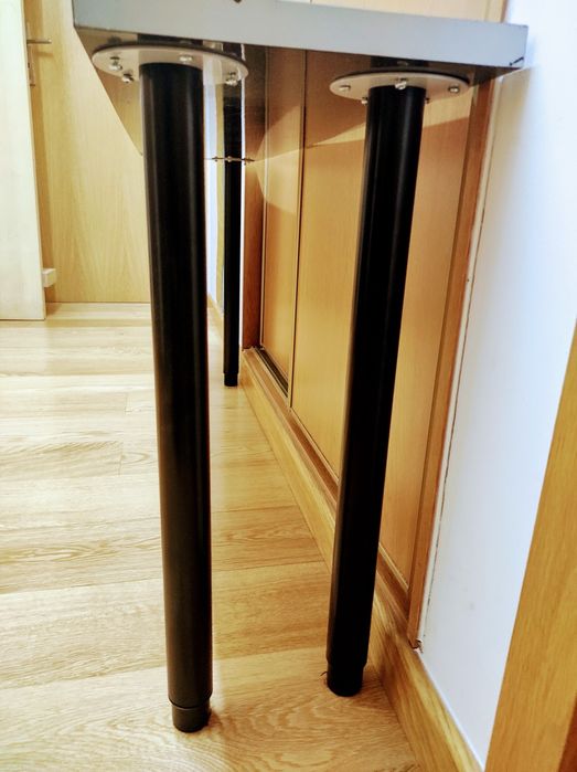 Consola Smart TV 65'', nova, comp.120cm,altura regulável de 70 a 85 cm