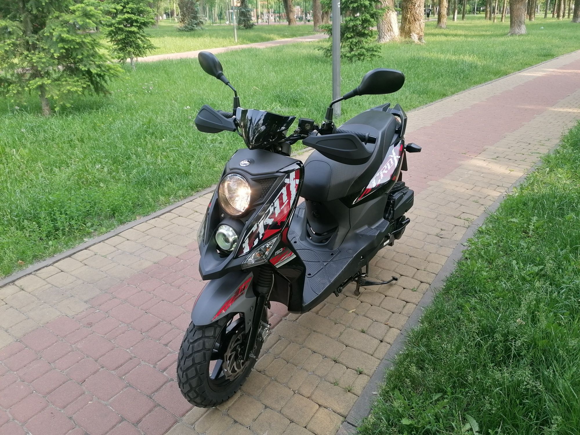 Скутер SYM CROX 150