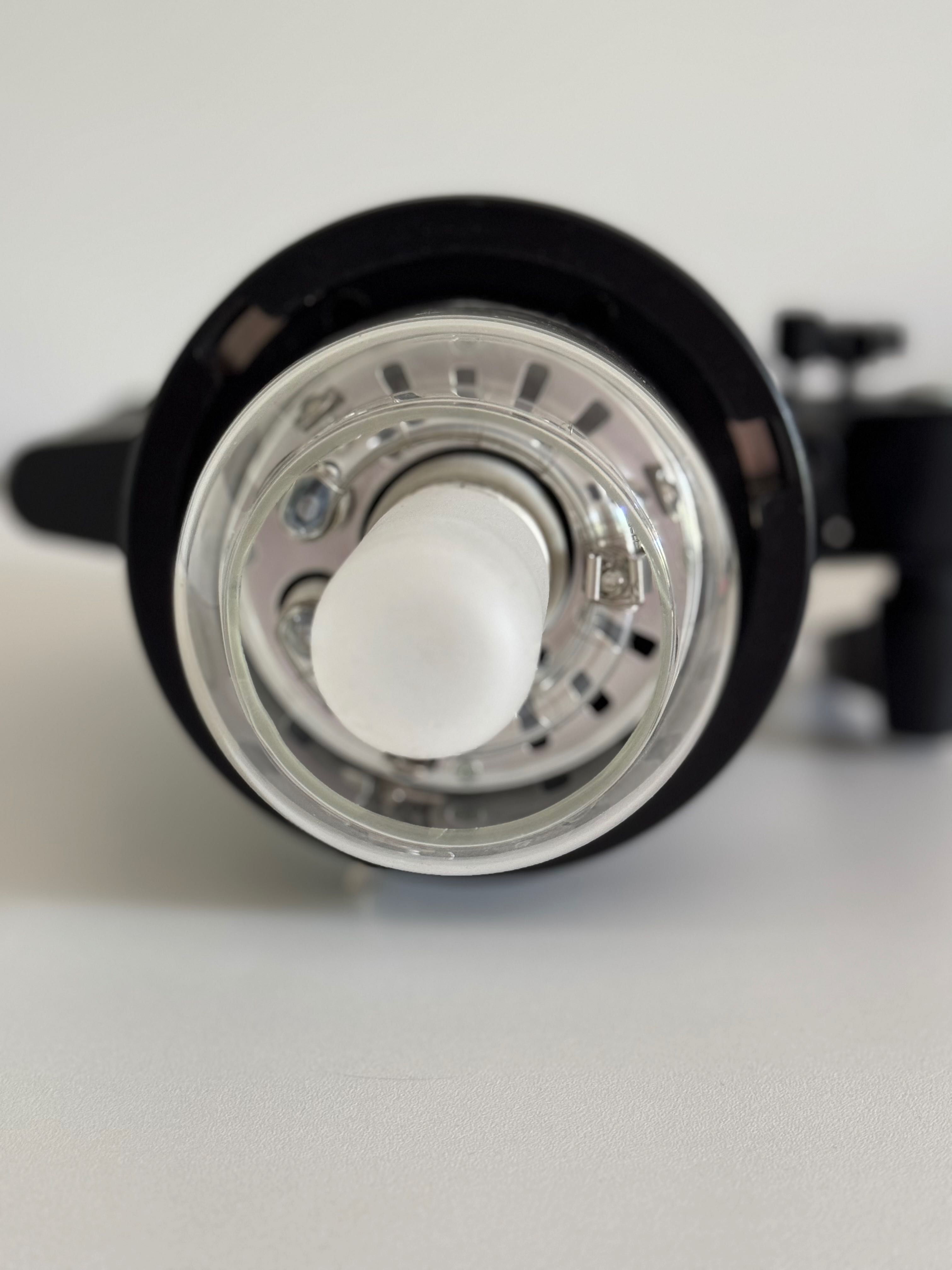 Lampa błyskowa studyjna Quadralite MOVE 400